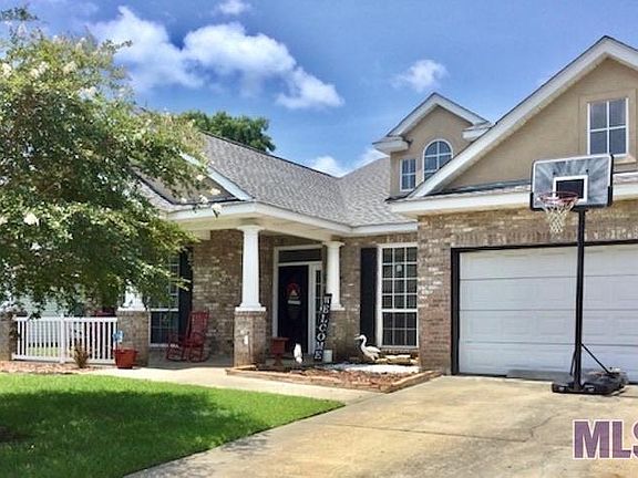 2nd image of 20239 Bur Oak Dr