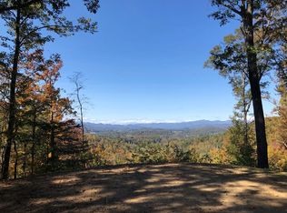 45 Featherstone Dr, Franklin, NC 28734