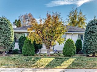 7007 140th Ave NW, Edmonton, AB T5C2M6