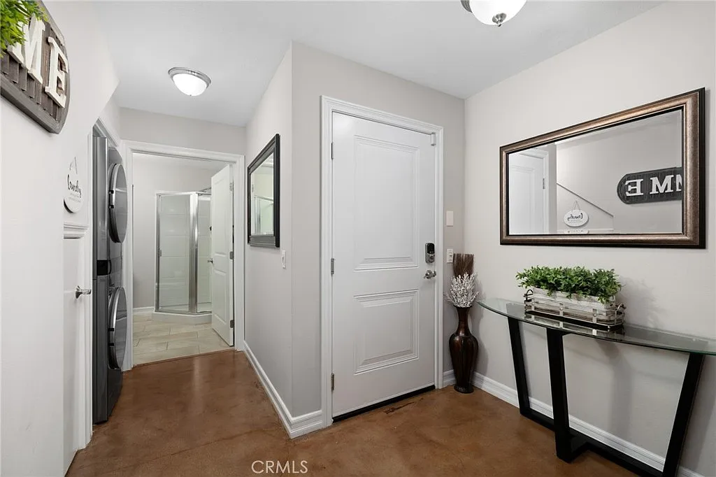 Building Photo - 1406 S California Ave #D