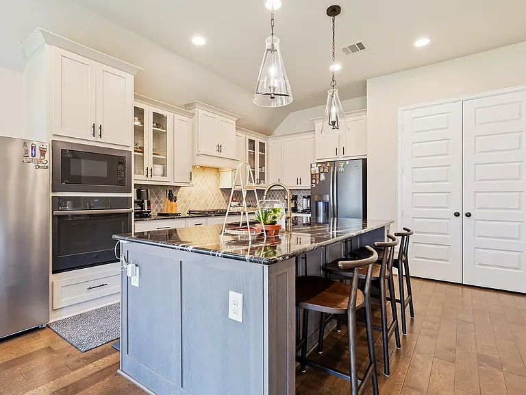 2106 Stargrass Dr — Photo 17