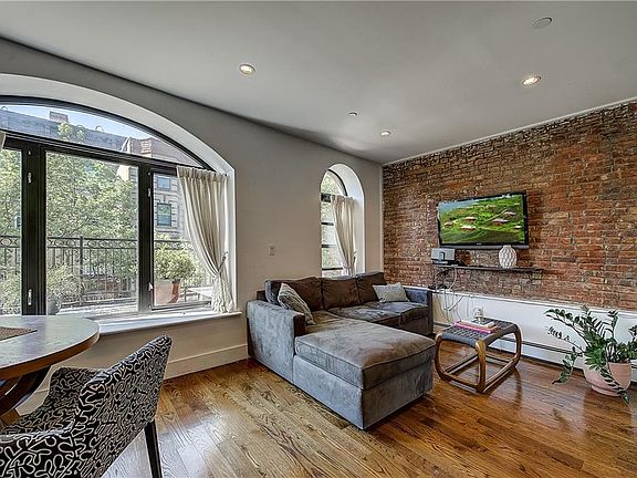 3rd image of 355 Halsey St #3
