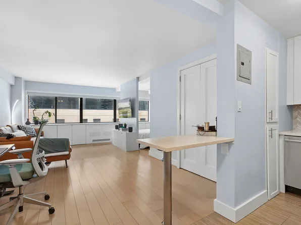 310 West 56th Street image 1 of 8