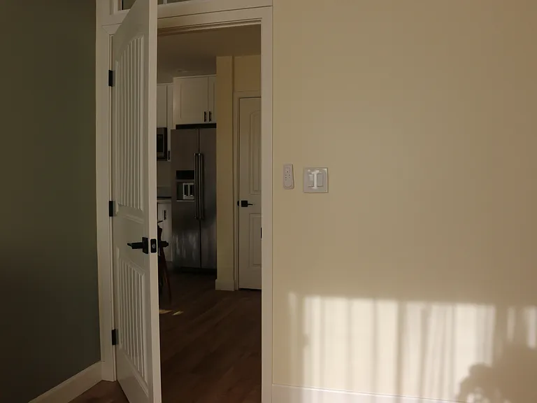 5692 Linfield Ave — Photo 14