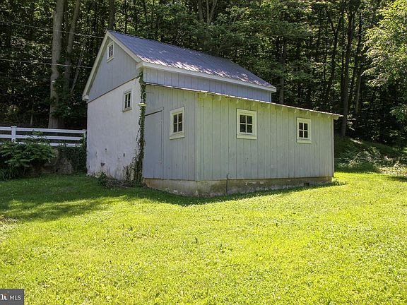5th image of 1224 Hilltop Rd