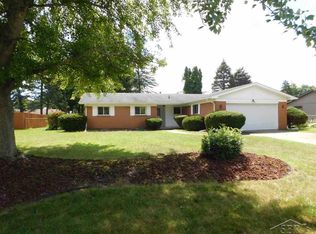 6385 Belmar Dr, Saginaw, MI 48603