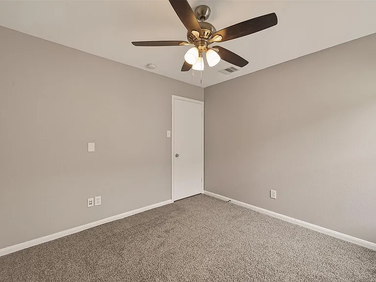 18302 Walden Gate Ln — Photo 29