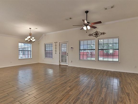 5th image of 248 Wentworth Dr