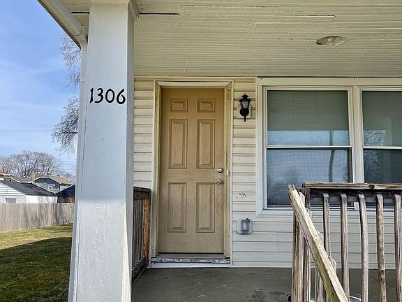 2nd image of 1306-1308 S Champion Ave #1306