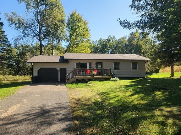 2nd image of 120 Woodland Trl