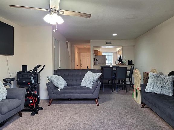 4th image of 12658 Windsor Village Dr