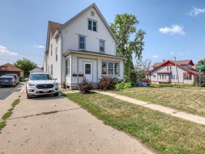 205-207 E Washington St, West Bend, WI, 53095