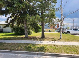 4921 5th Ave, Edson, AB T7E1Y2