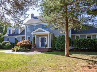 21 Ledgewood Farm Dr, Cohasset, MA 02025