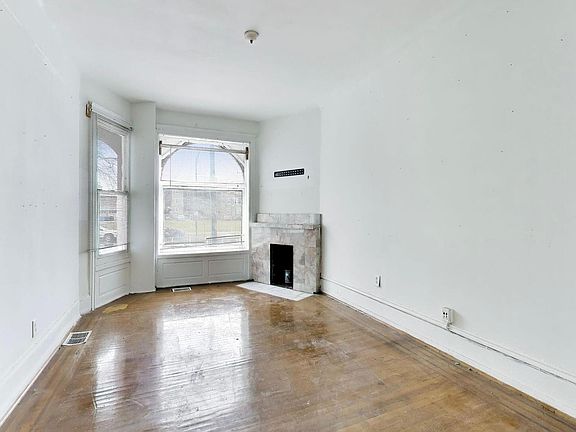 2nd image of 4505 S Indiana Ave