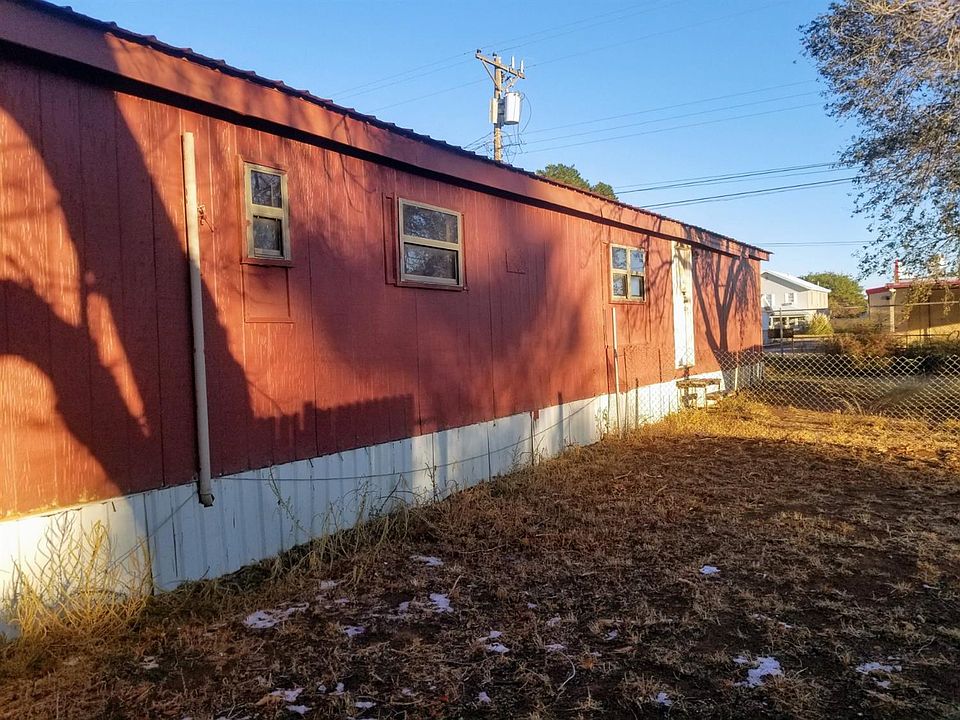 2nd image of 603 8th St #603B