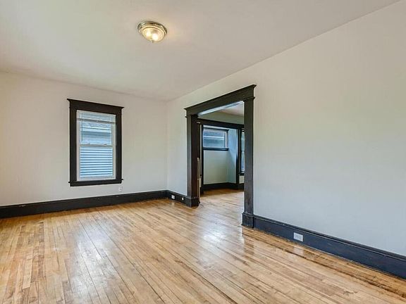 2nd image of 427 Queen Ave N #2