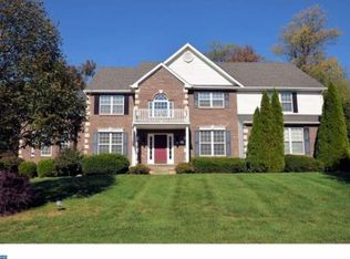 306 Country Ridge Dr, Royersford, PA 19468