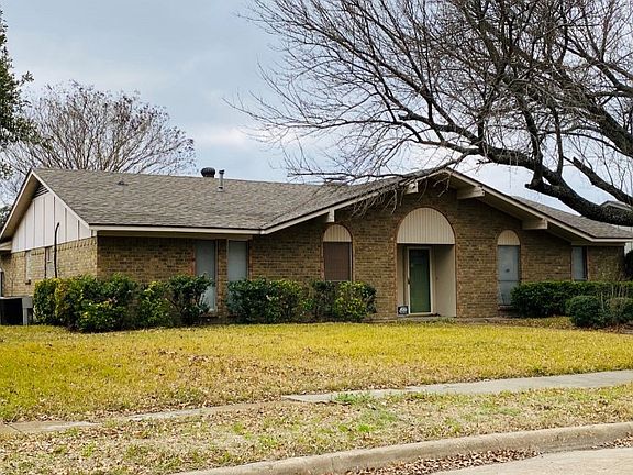 3rd image of 2316 Monticello Dr