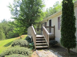 446 Terrace Ridge Dr, Franklin, NC 28734