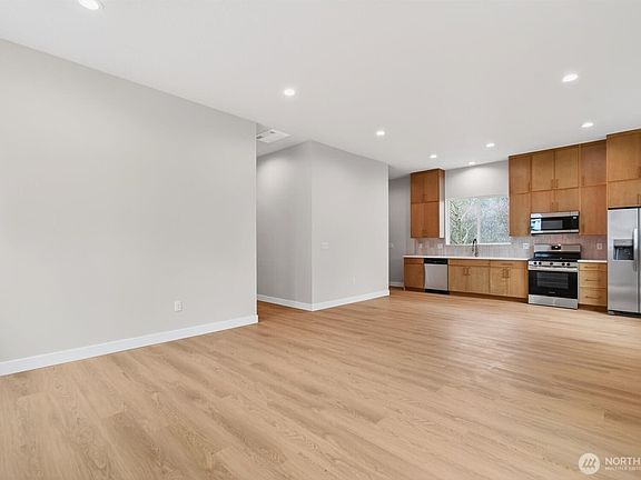 2nd image of 11 Sun Crest Lane