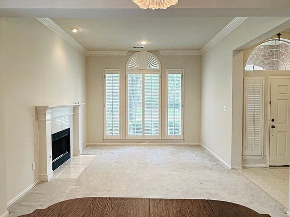 4th image of 5924 Willow Wood Ln