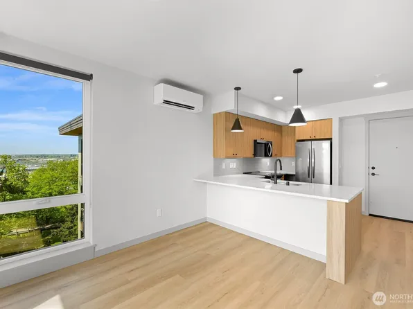 820 N State Street #611, Bellingham, WA 98225
