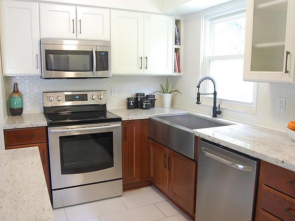 3rd image of 13937 Copperfield Ln NW
