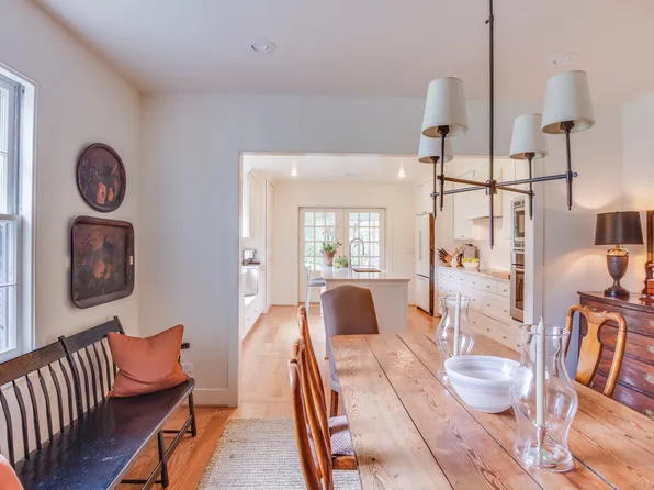 1100 W Leigh Dr, Charlottesville, VA 22901