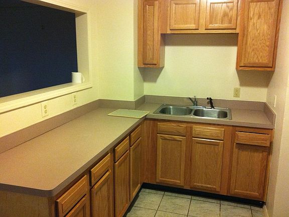 2nd image of 28727 Everett St