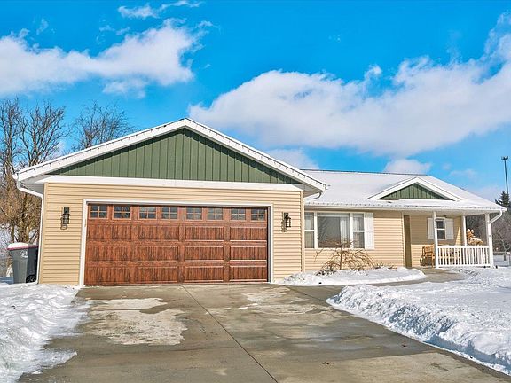 2nd image of 652 E Countryside Dr