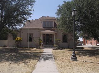216 W 4th St, Pecos, TX 79772