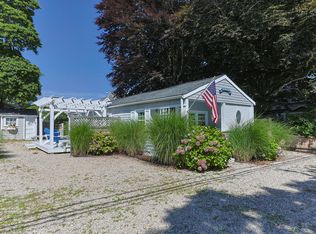17 Elysian Ave, Falmouth, MA 02540
