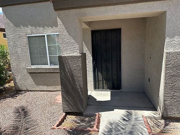 2nd image of 2406 Sweet Leilani Ave