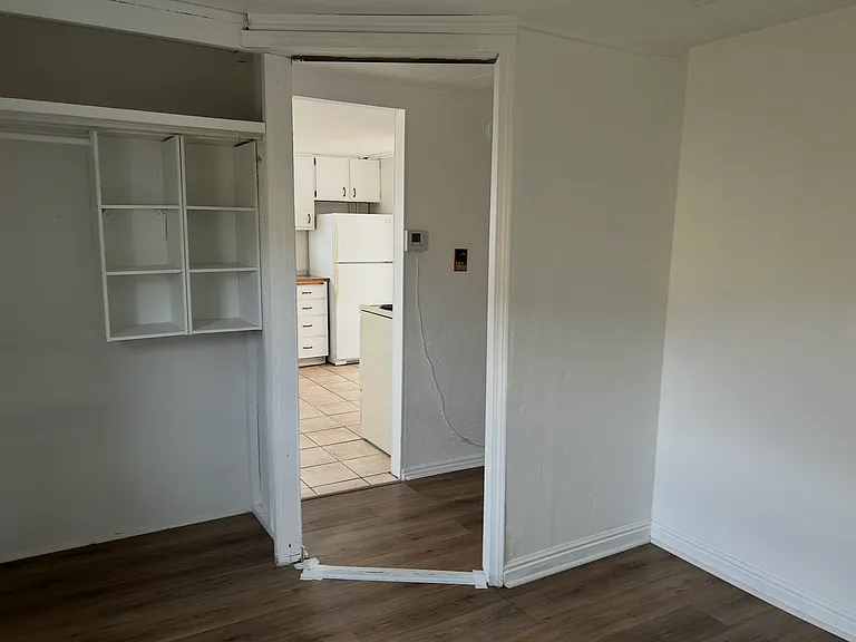 239 S 200 W — Photo 18