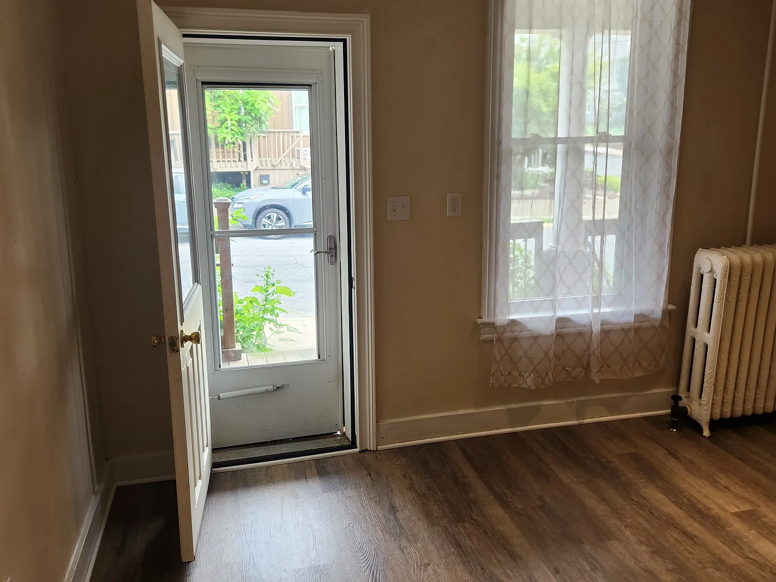 2 bed, $1,375 — Photo 4