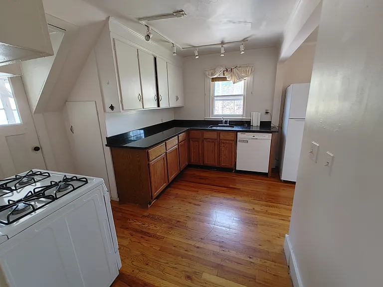 39 Rutgers St #3 — Photo 14