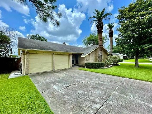 3rd image of 12910 Westleigh Dr