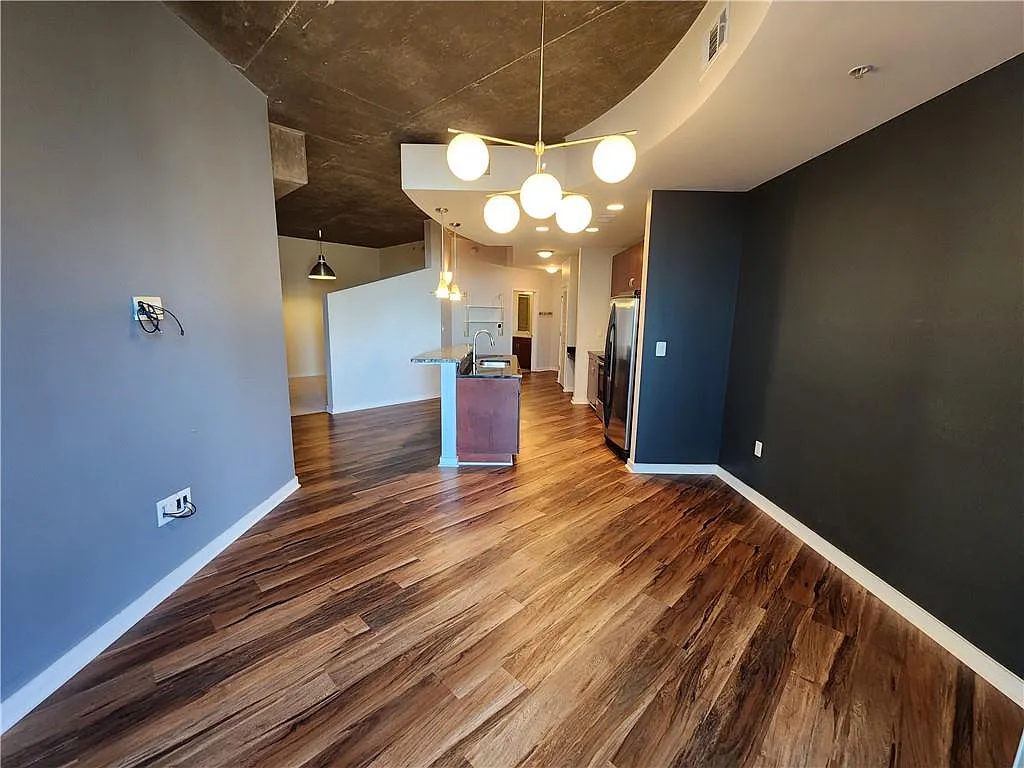 1 bed, 1.0 bath, 743 sqft, $1,795 — Photo 3