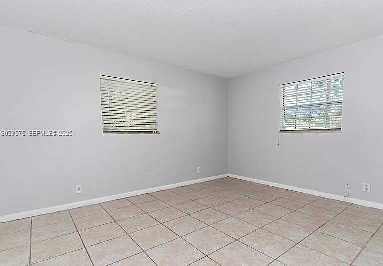 3910 NW 4th Ct — Photo 20