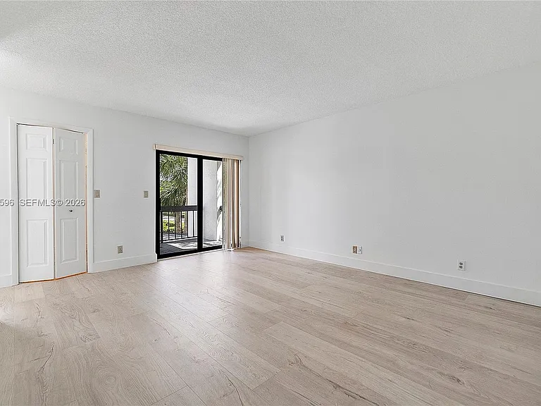 398 Fern Dr #10-6 — Photo 29