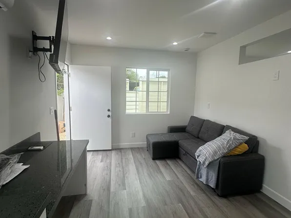 5923 Corbin Ave #A, Tarzana, CA 91356