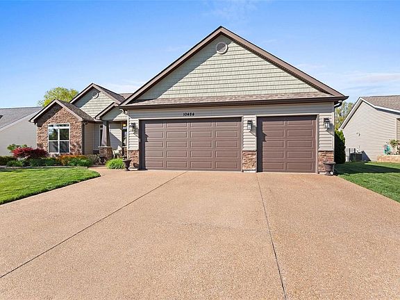2nd image of 10484 Fairway Dr