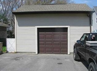 9 Reservoir St, Fall River, MA 02723