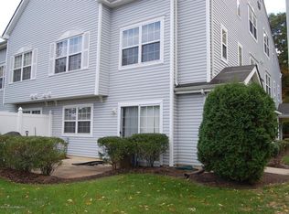 142 Oyster Bay Ct, Howell, NJ 07731