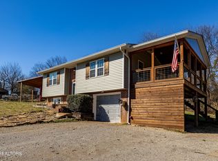 541 Sunflower Cir, Sweetwater, TN 37874