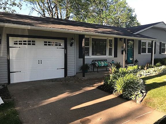 3rd image of 1623 Parkway Dr