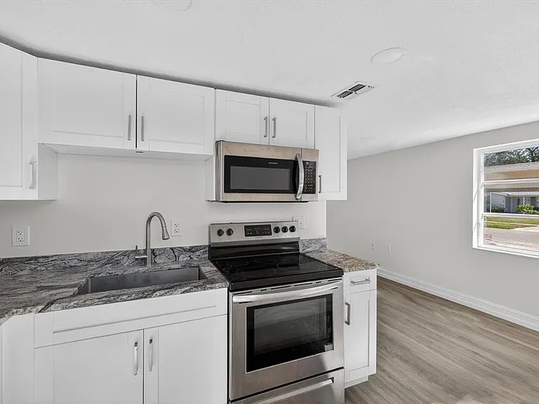 5409 Oceanic Rd — Photo 24