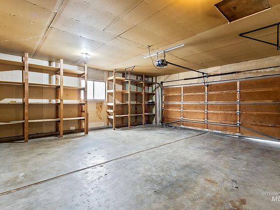 5th image of 903 Sunny Ln