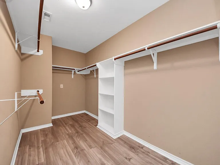 706 River Delta Ln — Photo 46